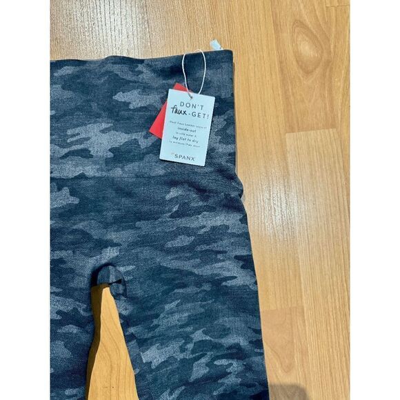 Spanx Women’s Heather Camo Print Pull-On Leggings Black & Gray - Picture 8 of 8